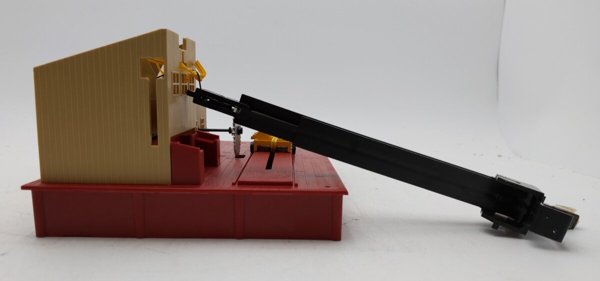 Lionel 4-2321 O Gauge Operating Sawmill LN/Box