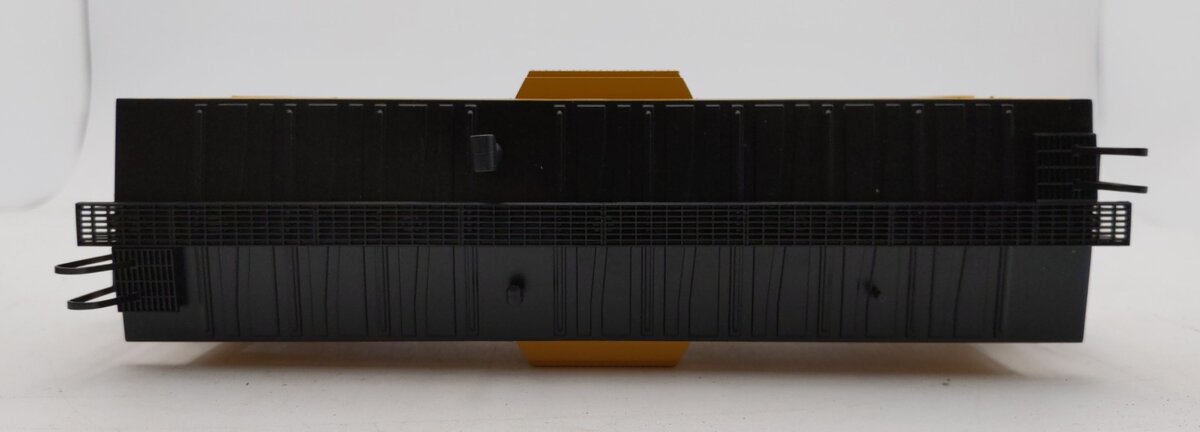 MTH 20-91750 O Gauge Union Pacific Bay Window Caboose #24627