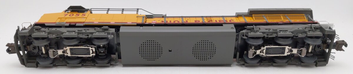 Lionel 6-28328 Union Pacific AC6000 Non-Powered Diesel Locomotive #7055