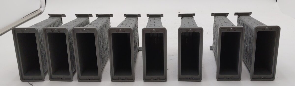 MTH 40-1136 O RealTrax Elevated Trestle System (Set of 8)