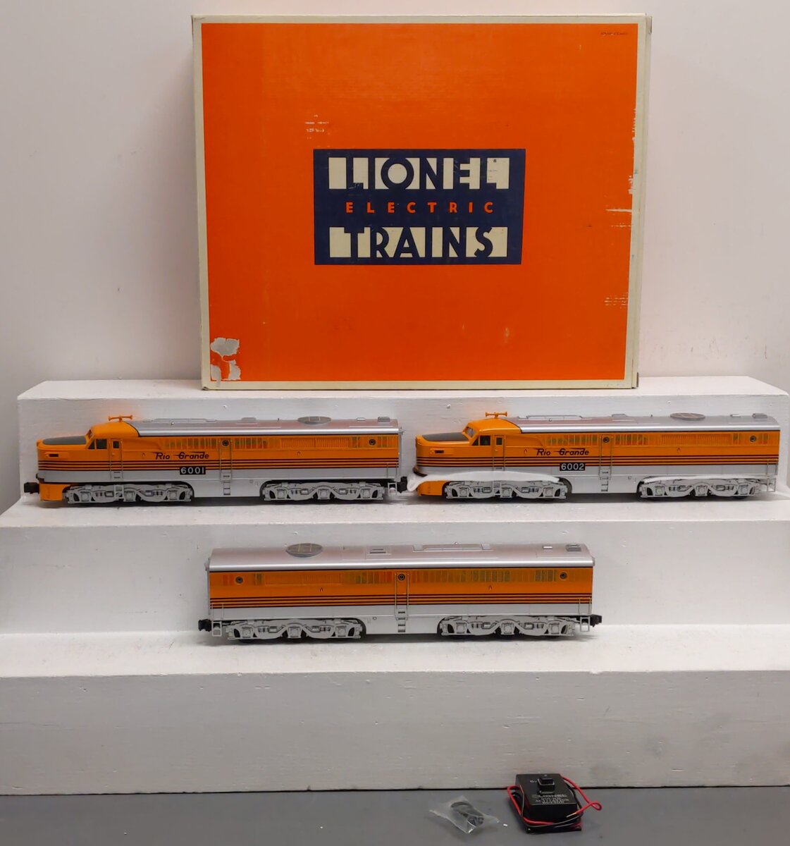 Lionel 6-18107 O Gauge Denver & Rio Grande PA-1 ABA Diesel Engine Set #6001/6002 LN/Box