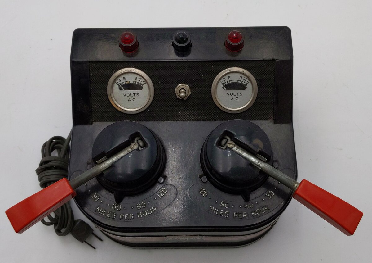 American Flyer 30B Vintage S 300 Watt Transformer - Runs 2 Trains VG