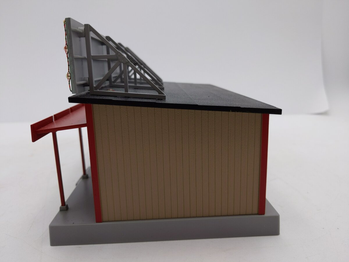 MTH 30-90577 O Christmas Trees Road Side Stand with Operating Christmas Lights
