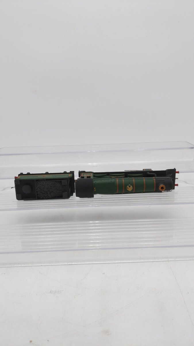 Wrenn Railways 2221 OO Scale Cardiff Castle Steam Locomotive & Tender # 4075 EX/Box