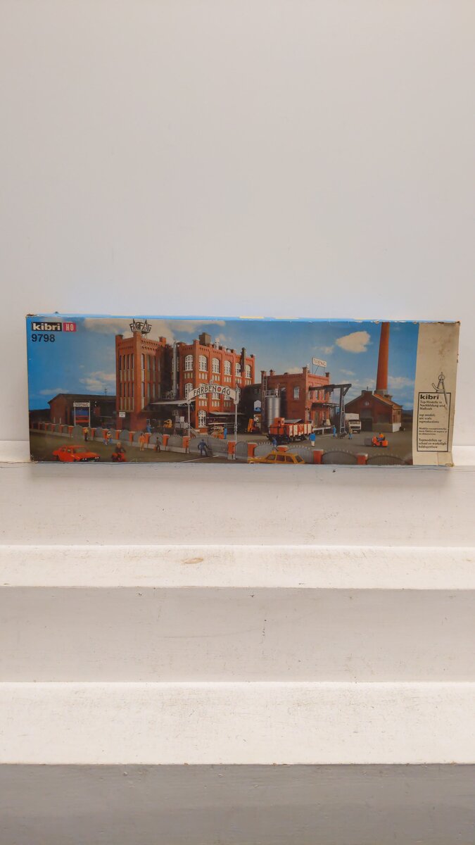 Kibri B-9798 HO Scale Farben AG Paint Factory: 5 Boxes Building Kit
