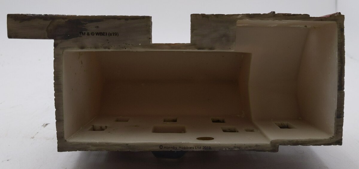 Hornby R7230 OO Hogsmeade Station Building