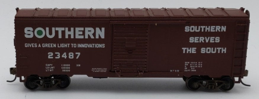Athearn HO SOU 50' Ext. Post Boxcar #23487 - Kadee Couplers EX