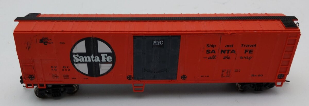 Bachmann 55360 N Scale Santa Fe Single Door Boxcar