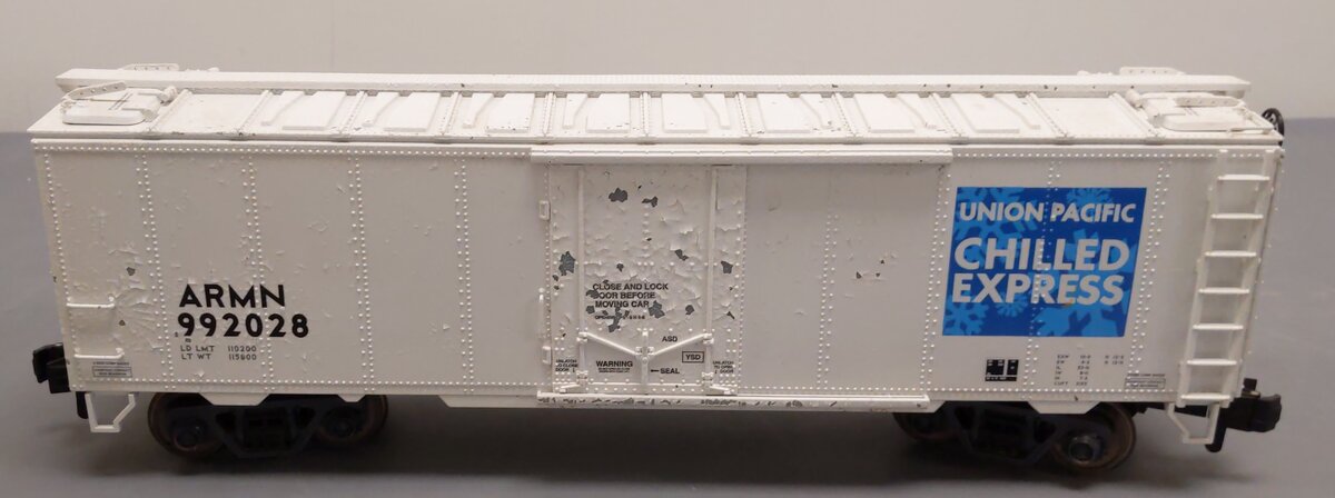 MTH 70-78042 G Scale Union Pacific Railking 40' Reefer with Metal Wheels #992028