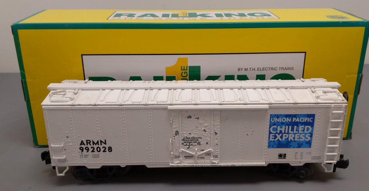 MTH 70-78042 G Scale Union Pacific Railking 40' Reefer with Metal Wheels #992028