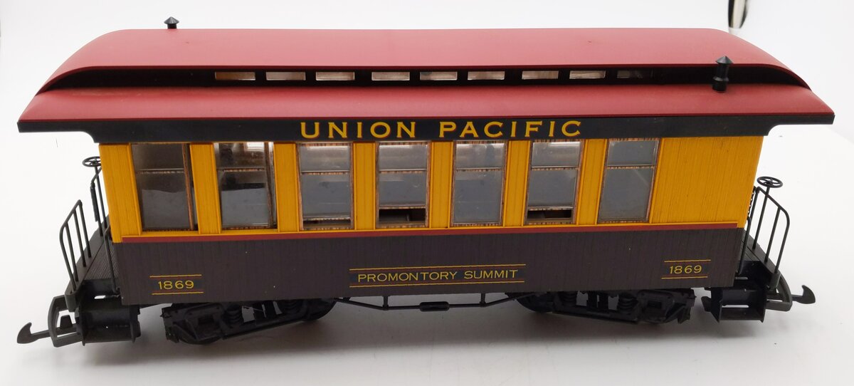 Piko 38648 G Scale Union Pacific Wood Coach #1869
