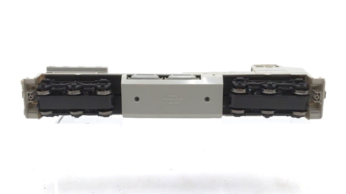 Bachmann Spectrum 86001 HO Undecorated GE Dash 8-40CW Diesel Locomotive