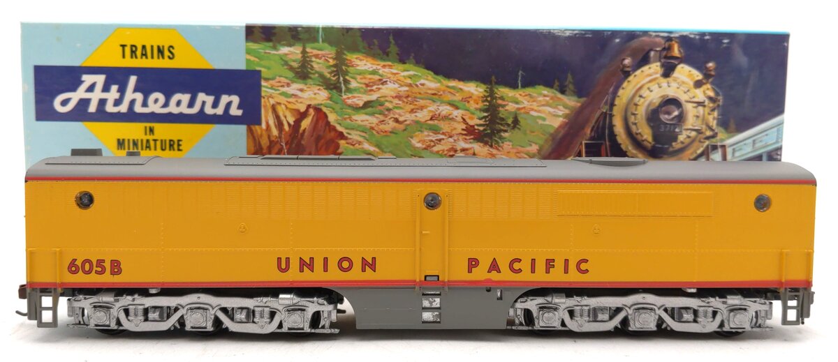 Athearn 3367 HO Union Pacific PB-1 Dummy Diesel Locomotive #605B