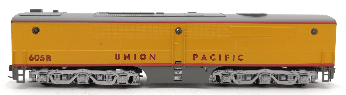 Athearn 3367 HO Union Pacific PB-1 Dummy Diesel Locomotive #605B