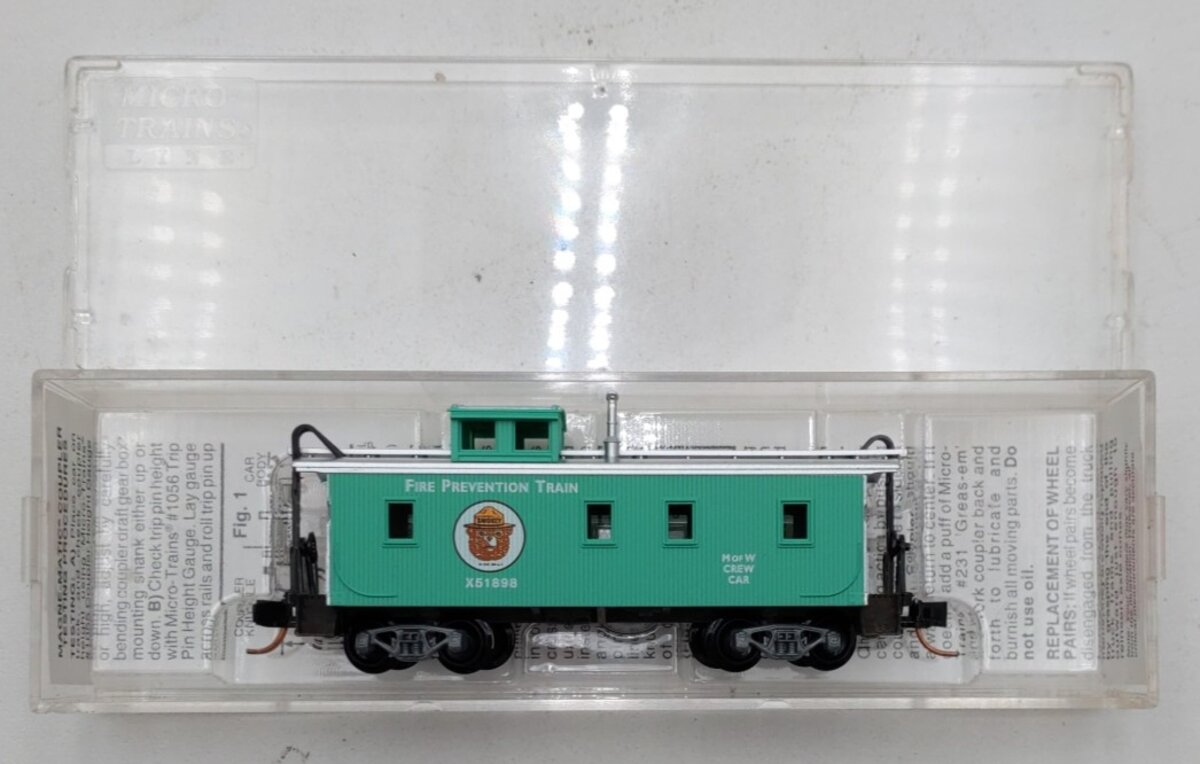 Micro-Trains 05100210 N Smokey Bear 34' Wood Sheathed Caboose #X51898