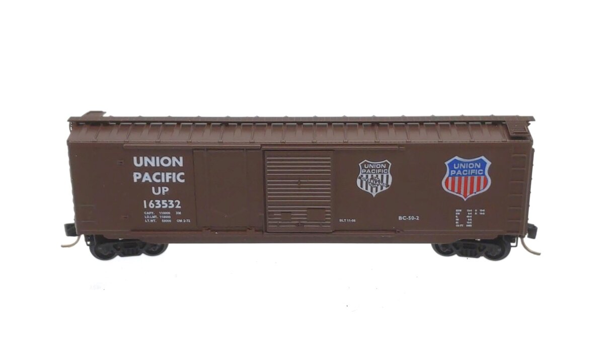 Micro-Trains 03300210 N UP 50' Plug & Sliding Door Boxcar #163532 Custom LN