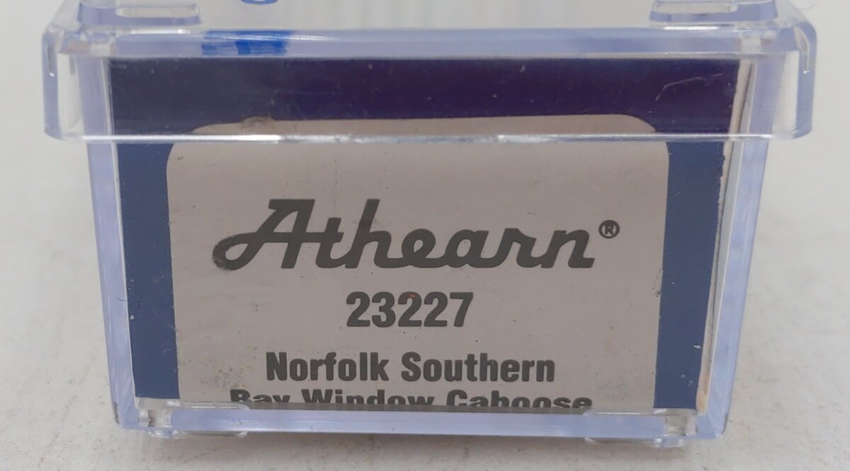 Athearn 23227 N Norfolk Southern Bay Window Caboose #557501