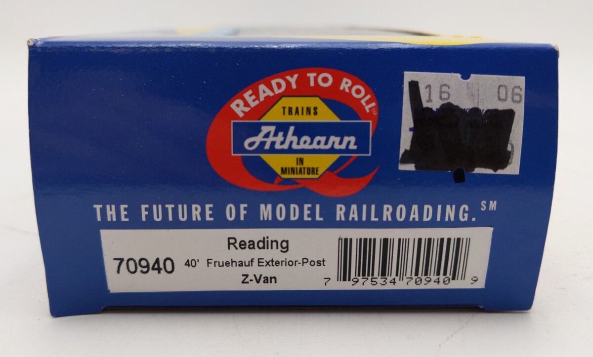Athearn 70940 HO Scale Reading 40' Fruehauf Exterior-Post Containers LN/Box