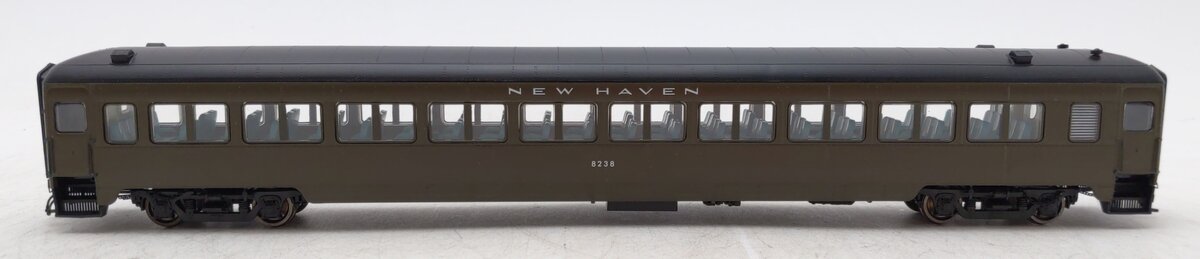 Rapido Trains 109022 HO New Haven 10-Window Coach #8238 (Pullman Green)