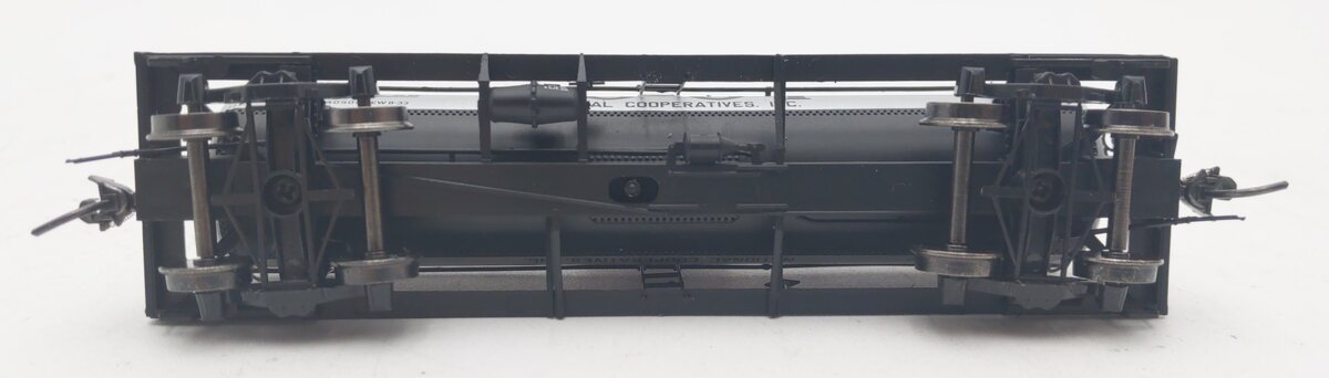InterMountain 46327-01 HO Scale CTTX 8,000 Gallon Tank Car #8726 LN/Box