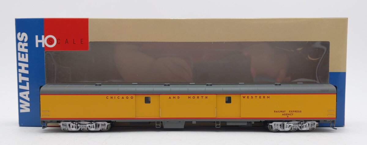 Walthers 932-9564 HO C&NW City Streamliner Pool 85' ACF Baggage Car
