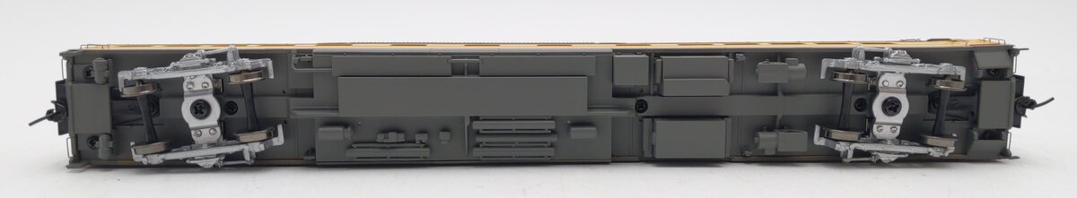 Walthers 932-9580 HO Scale Union Pacific Cities Series Dome Coach Car LN/Box