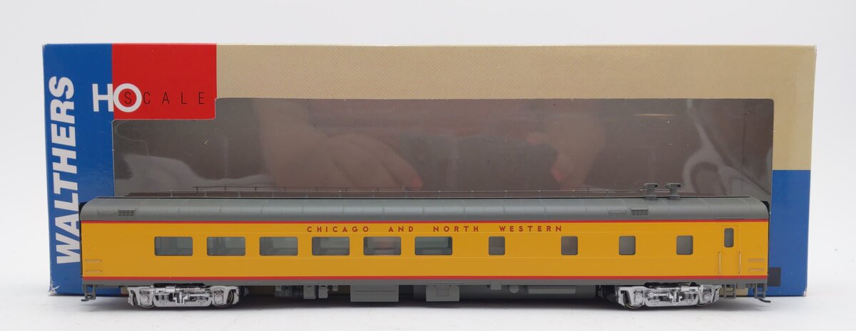 Walthers 932-9544 C&NW Streamliner Pool 85' ACF 48-Seat Diner #3032