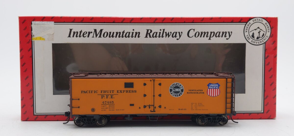 InterMountain 45501-73 Pacific Fruit Express Steel Sided Ice Bunker Car EX/Box