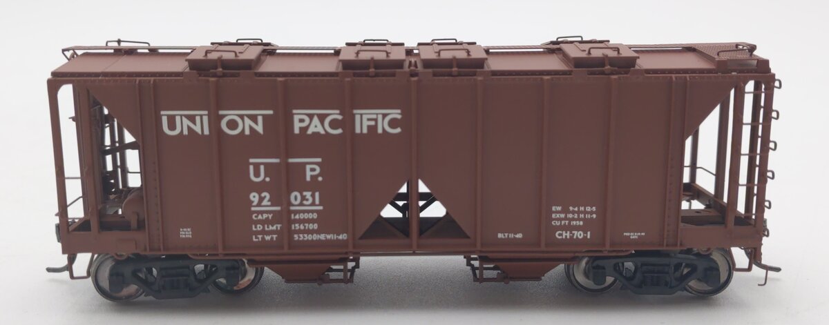 InterMountain 48606-02 HO Scale Union Pacific 1958 CuFt 2-Bay Hopper #92031 LN/Box