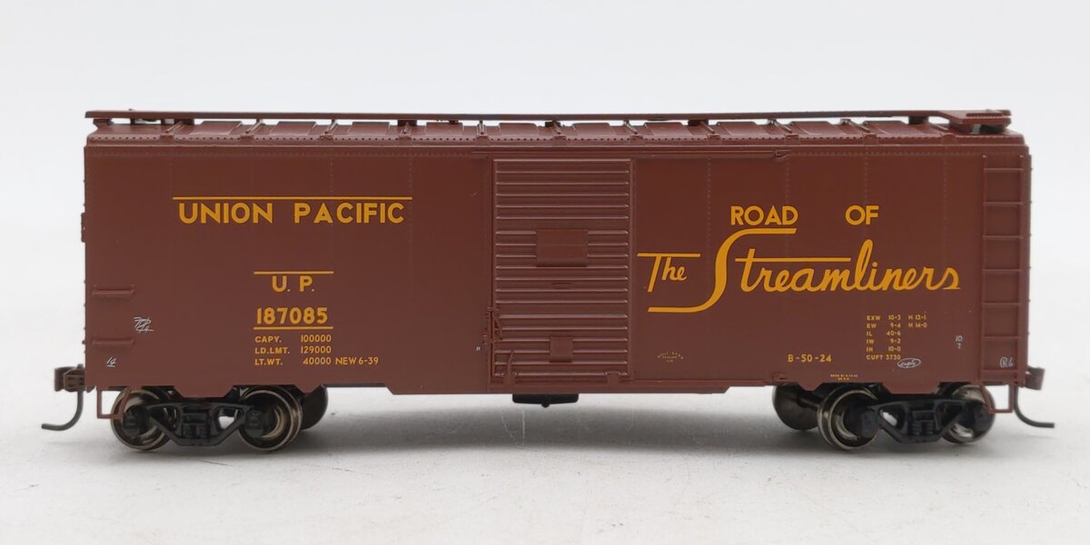Athearn 70007 HO Scale Union Pacific 40' Youngstown Door Boxcar #187085