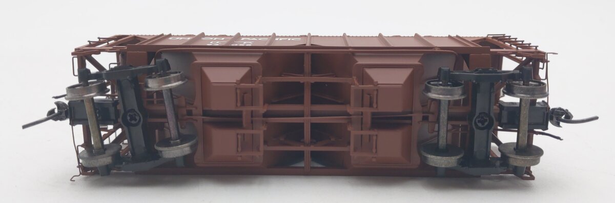 InterMountain 48606-03 HO Scale Union Pacific 1958 Cu. Ft. 2 Bay Hopper #92058