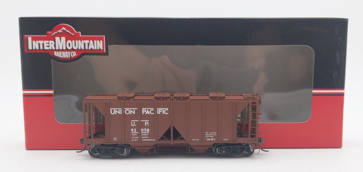 InterMountain 48606-03 HO Scale Union Pacific 1958 Cu. Ft. 2 Bay Hopper #92058