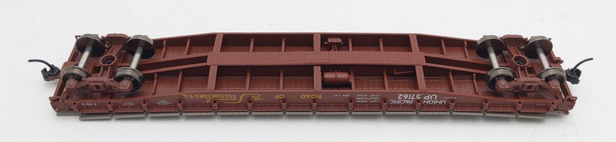 Walthers 920-104123 HO Union Pacific 53' AAR Flatcar #57162