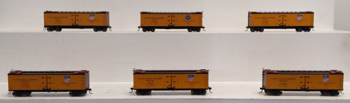 MTH 80-90001 179 HO Pacific Fruit Express R40-2 Reefer Car Set (Set of 6)