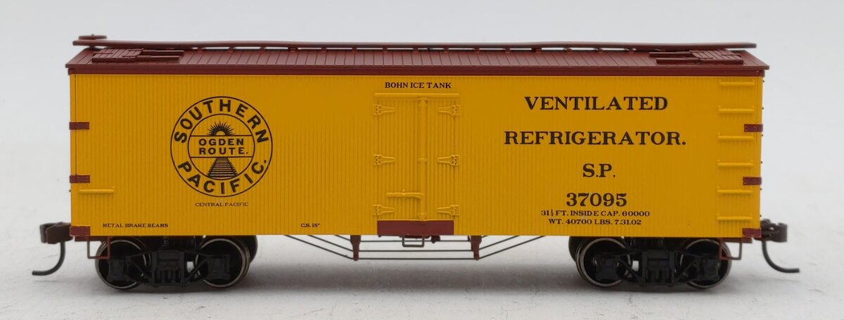 Roundhouse 84120 HO Southern Pacific/Ogden 36' Old Time Wood Reefer #37095