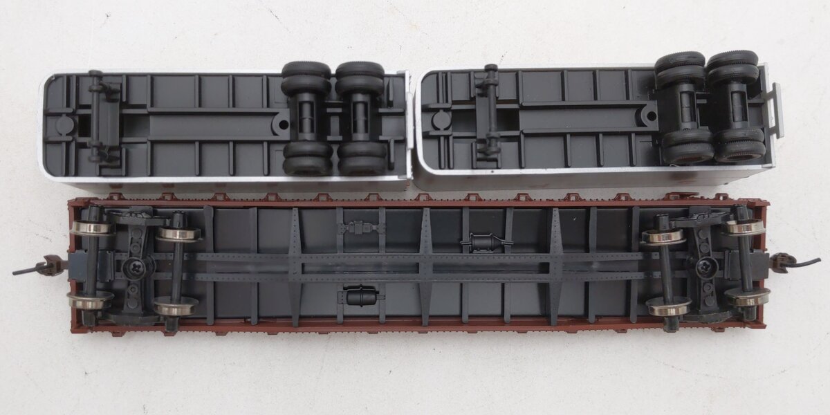 Athearn 96362 HO Southern Pacific RTR 50' Flat Car with 2 25' Trailers #563073