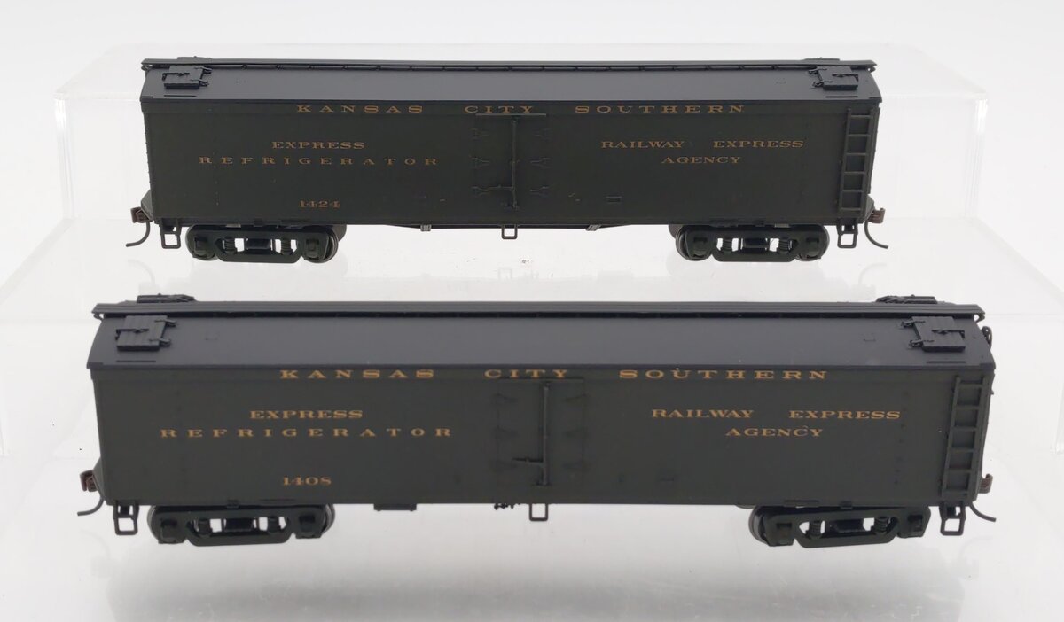 Walthers 932-25489 HO KCS 50' GACX Wood Express Reefer (Set of 2)