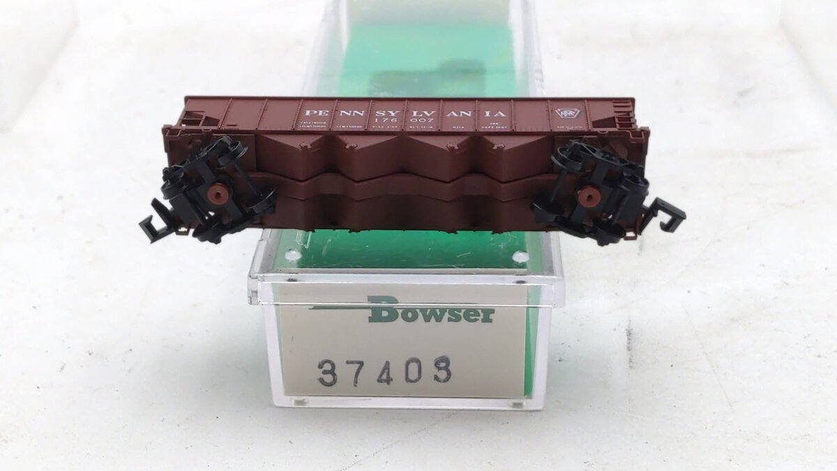 Bowser 37403 N Scale Pennsylvania Railroad H-21a 4-Bay Hopper w/Load #176007 LN/Box