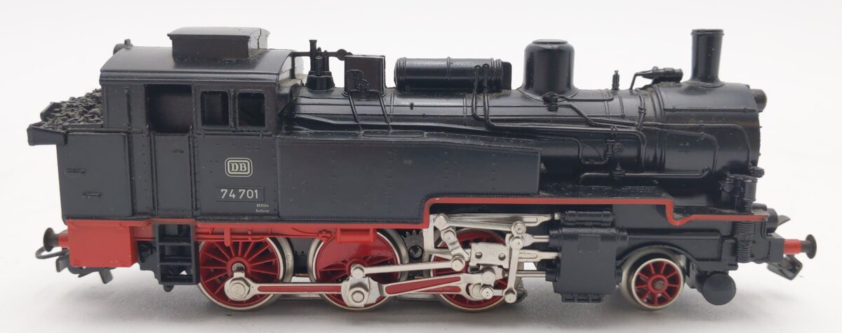 Marklin 3095 HO Scale BR 74 2-6-0 Steam Locomotive EX