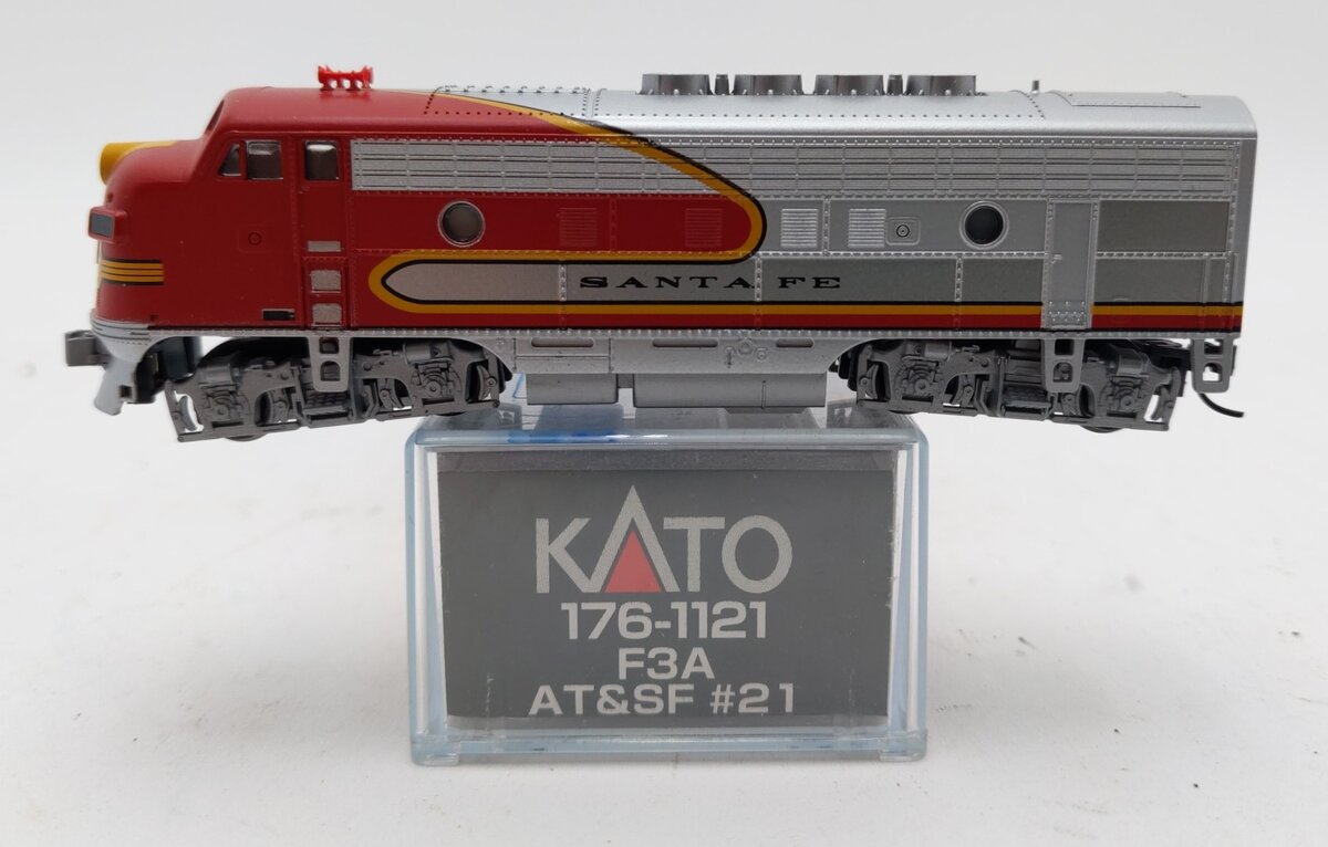 Kato 176-1121 N Santa Fe F3A Late Warbonnet Diesel Locomotive #21