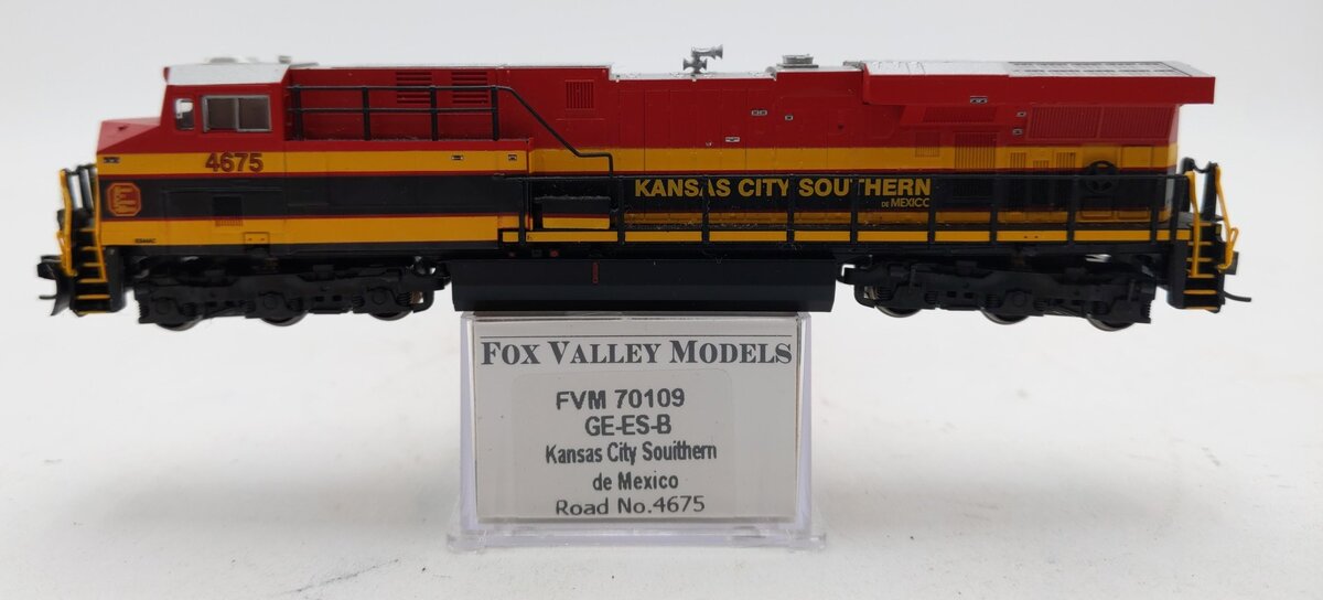 Fox Valley Models 70109 N Scale KCS de Mexico ES44AC Diesel Locomotive #4675