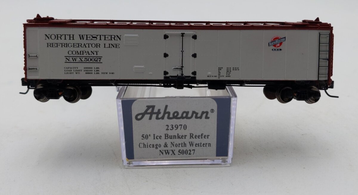 Athearn 23970 N Chicago and North Western 50' Ice Reefer #50027