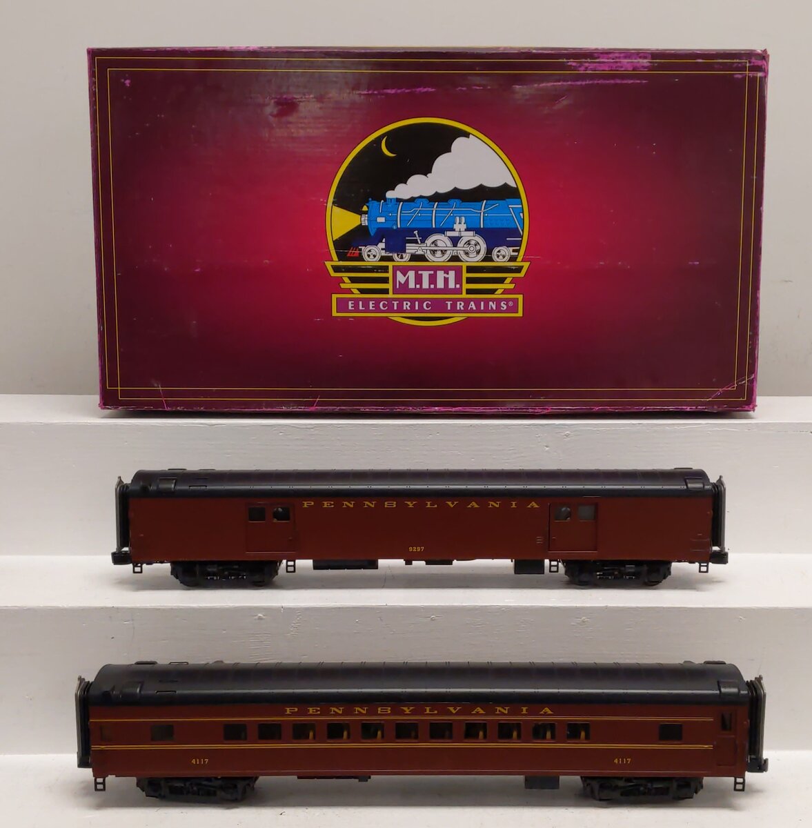 MTH 20-69213 O Gauge Pennsylvania 70' Streamlined Baggage/Coach Car Set of 2