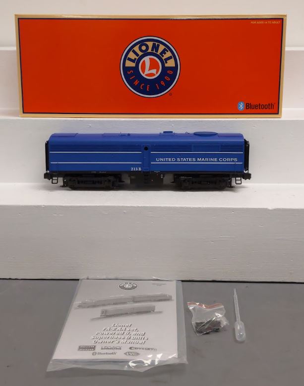 Lionel 2333159 O US Marine Corps Legacy SuperBass FB-2 Diesel Loco #213B