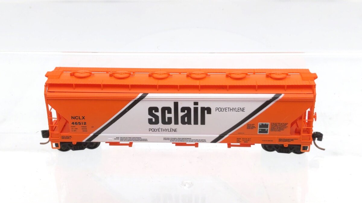 Micro-Trains 09300040 N Sclair 3-Bay ACF Center Flow Covered Hopper #46512
