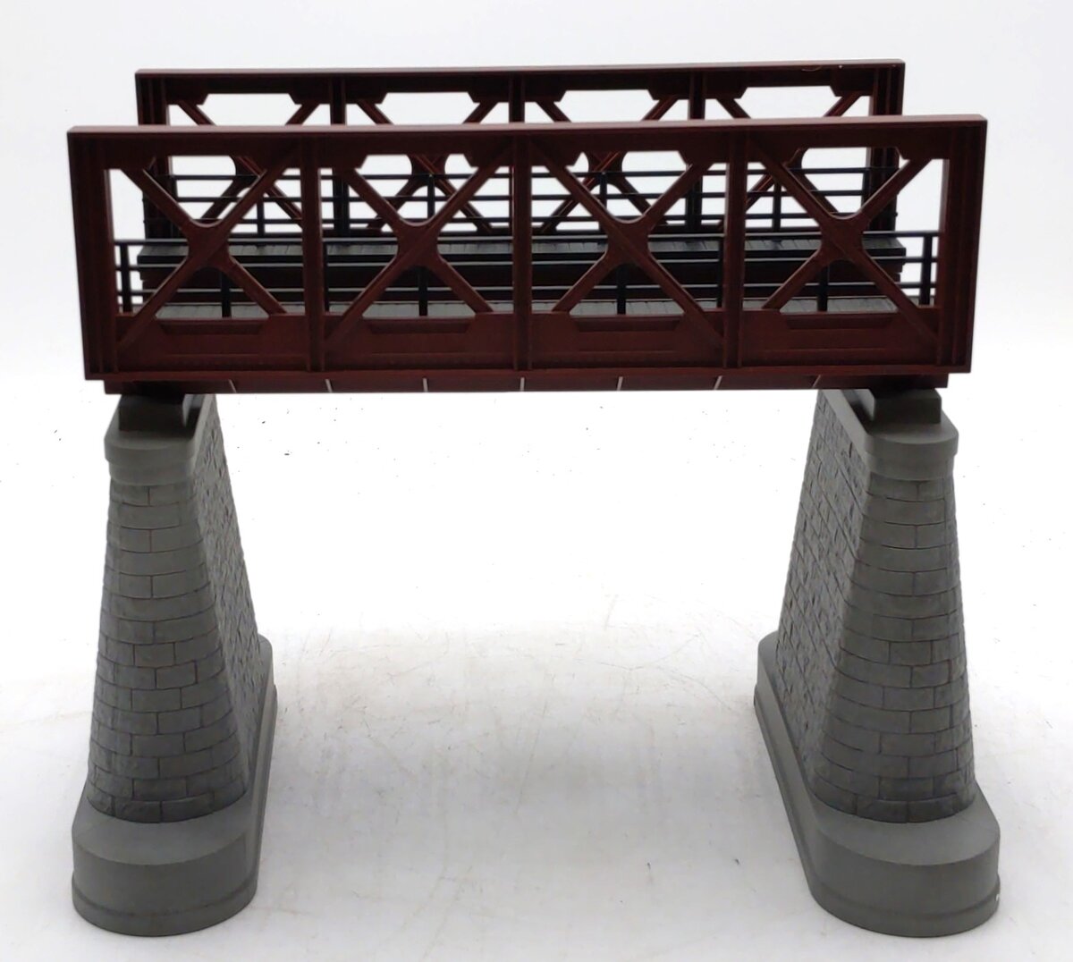MTH 40-1032 O Gauge Rust Girder Bridge and Bridge Piers