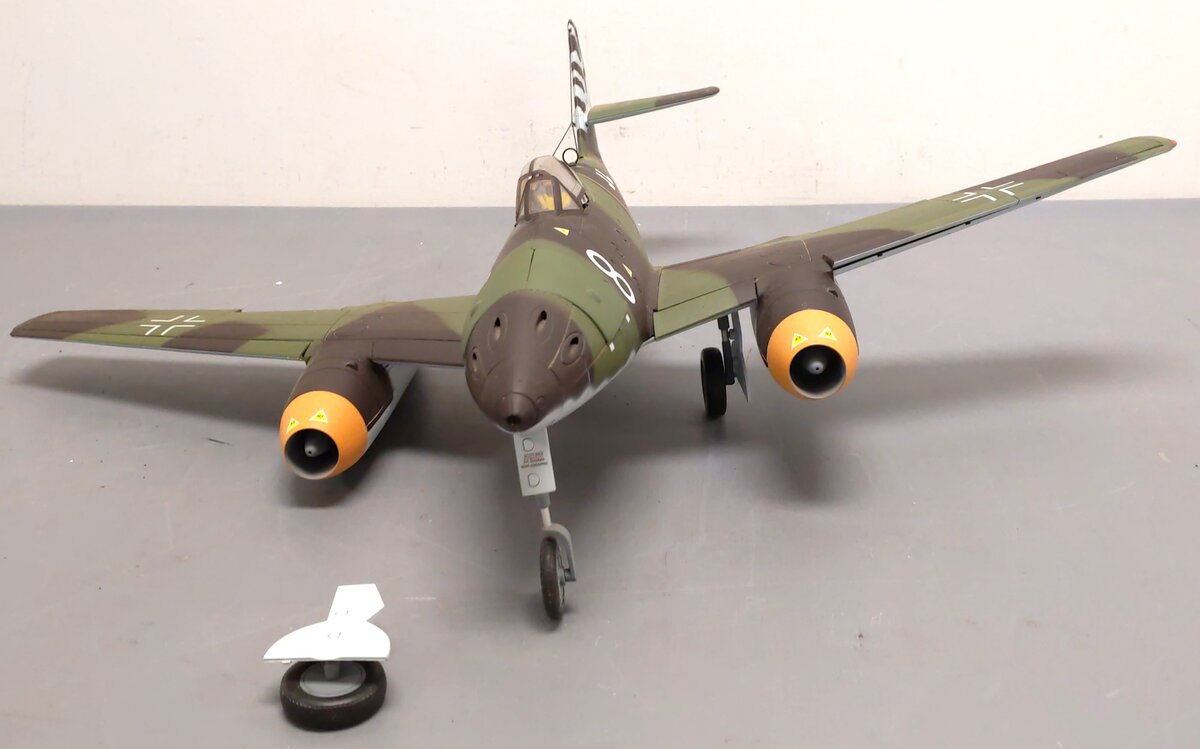 Admiral Toys 1:18 #8 ME262 A-1A Plastic Model Aircraft EX