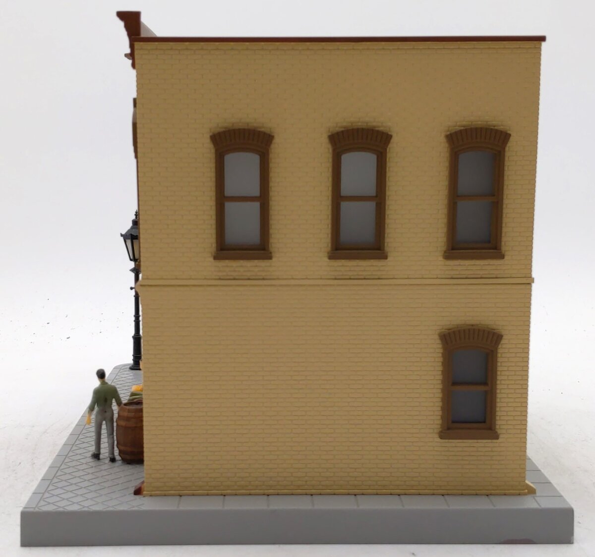 MTH 30-90474 O Ali's Tiki Bar Corner Building w/Blinking Sign