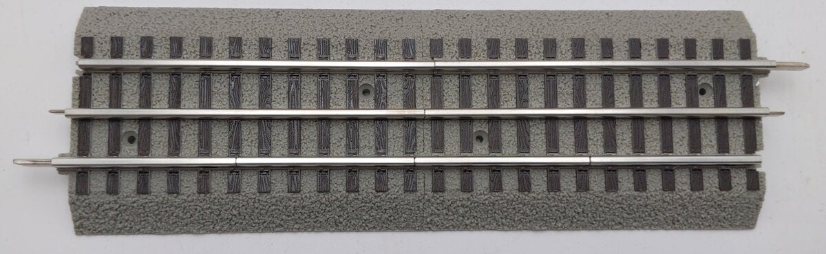 Lionel 6-12062 O Grade Crossing With Gates & Flashers