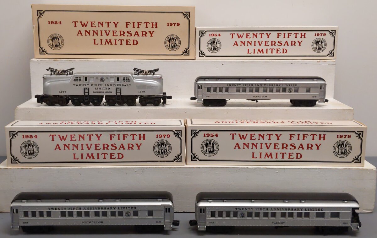 Williams 1979 O TCA 25th Anniversary Silver GG-1 Electric Train Set EX/Box